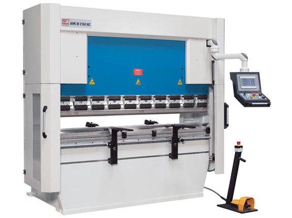 AHK M 2160 NC - Compact NC bending solution with X and R axis and extensive standard equipment as an excellent alternative to CNC machines