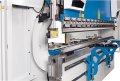The optional motorized crowning allows quick compensation for workpiece deviations during the bending process